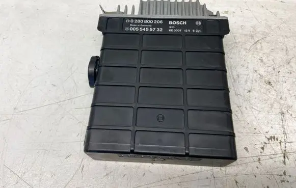 Mercedes-Benz S W126 Engine control unit/module A0055455732 0055455732 BOSCH