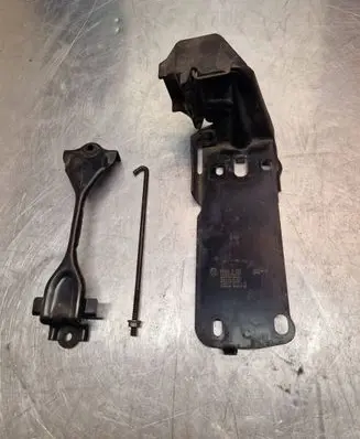 Radiator support slam panel bracket