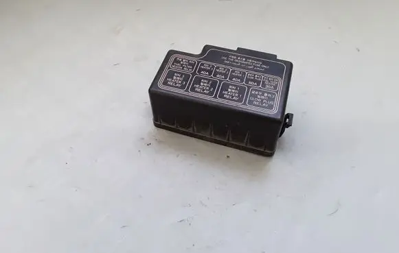 KIA Carens II Fuse box cover NOCODE