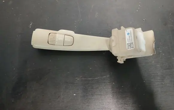 Volvo V70 Indicator stalk 31264348