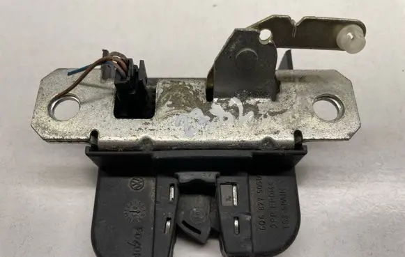Volkswagen Polo Tailgate/trunk/boot lock/catch/latch 6Q6827505B