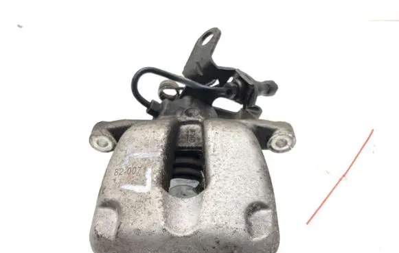 Volkswagen Jetta V Rear brake caliper