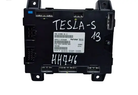 Tesla Model S Comfort/convenience module 101090600D A0747G03M 70001959