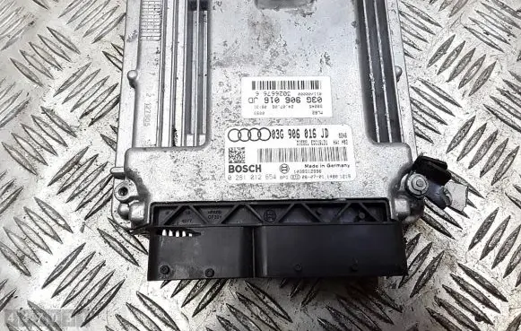 Audi A4 S4 B7 8E 8H Engine control unit/module