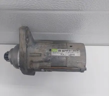 Volkswagen Caddy Starter motor 02Z911023H