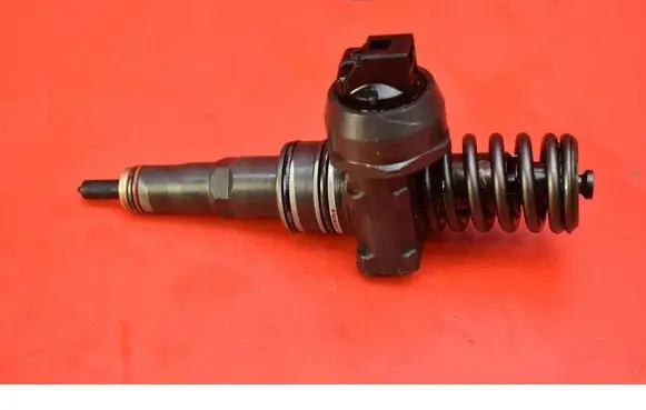 Skoda Octavia Mk2 (1Z) Fuel injector 038130073AG