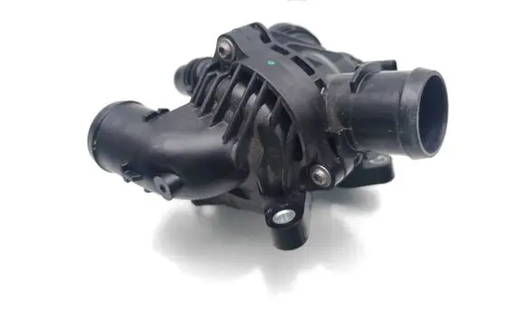 Land Rover Range Rover Evoque L551 Thermostat/thermostat housing L8D2-8575-AB