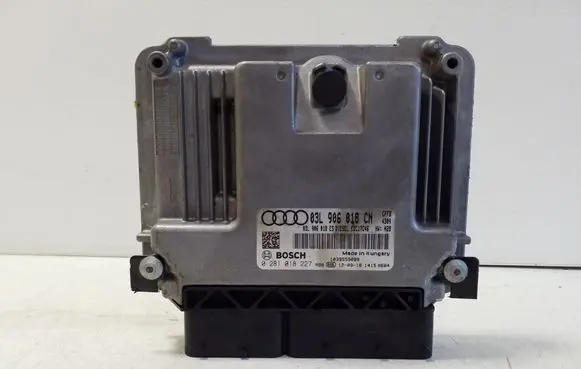 Audi Q3 8U Engine control unit/module 03L906018CN