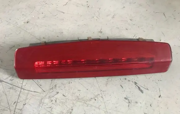 Opel Zafira B Third/center stoplight