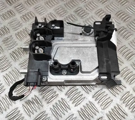 Mercedes-Benz CLA C118 X118 Current control relay A0009012822 A0009028584