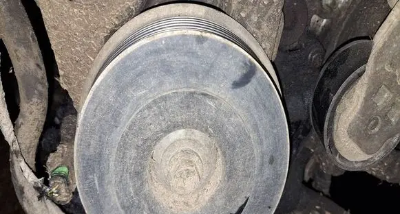 Citroen C4 I Crankshaft pulley 