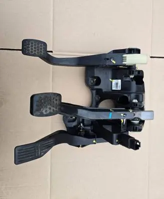 Chevrolet Spark Pedal assembly 95965572 058100098