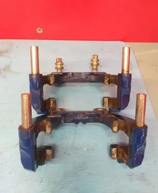 BMW 1 F40 Brake caliper pad carrier rear 