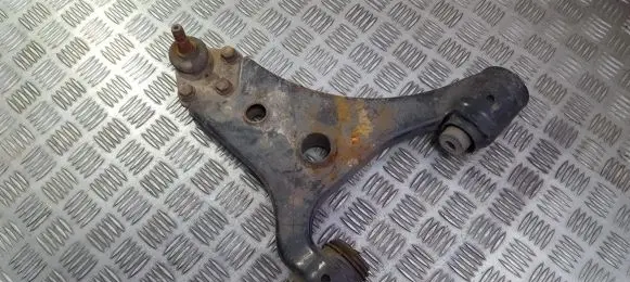 Mercedes-Benz A W169 Front lower control arm/wishbone