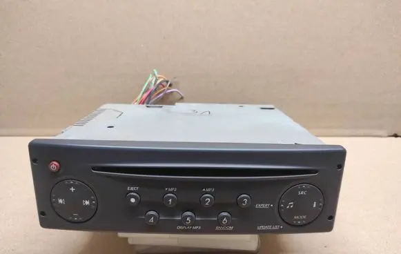 Renault Espace - Grand espace IV Radio/CD/DVD/GPS head unit 8200466670