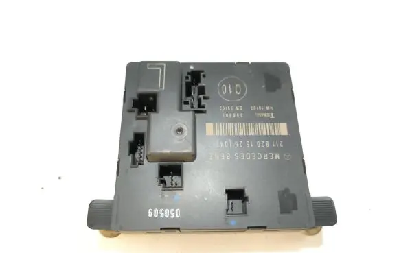 Mercedes-Benz E W211 Door control unit/module 2118201526 356805