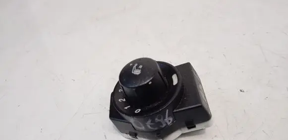 SsangYong Rexton Seat heating switch