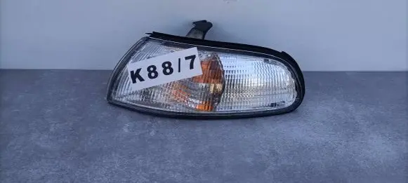 Mazda 626 Front indicator light M69258