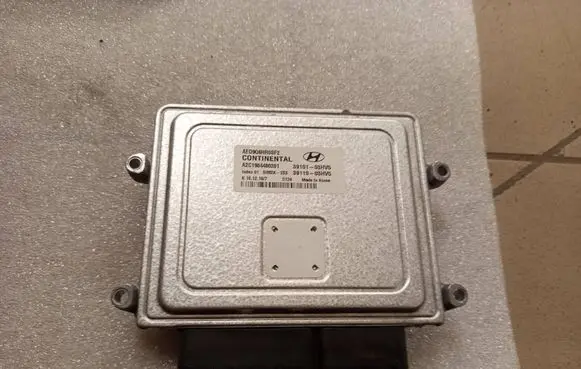 Hyundai Ioniq Engine control unit/module 3910103HV5 3911003HW5 AED906HR0RF2