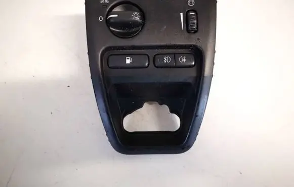 Volvo XC90 Light switch 8697221