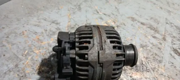Volkswagen Golf IV Generator/alternator 028903028E