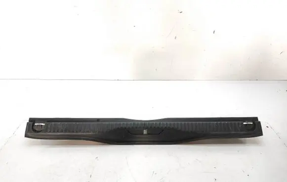 Citroen C4 II Picasso Tailgate/boot lid lock trim 96778260ZD