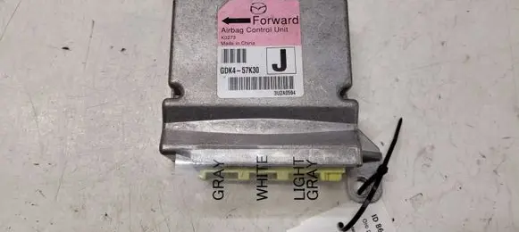 Mazda 6 Airbag control unit/module GDK457K30 3U2A0594