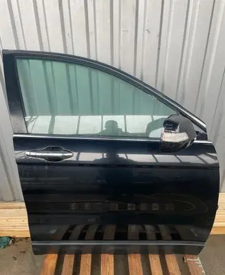 Honda CR-V Front door