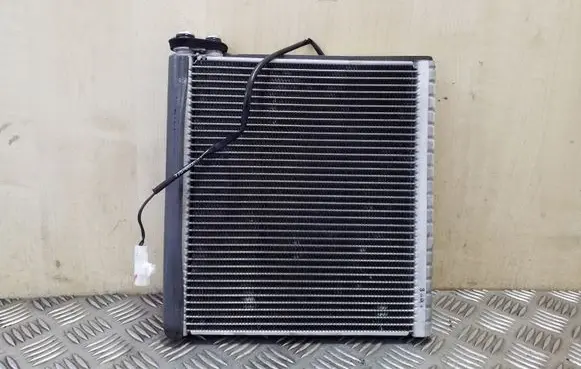 Toyota Corolla Verso AR10 Air conditioning (A/C) radiator (interior) 