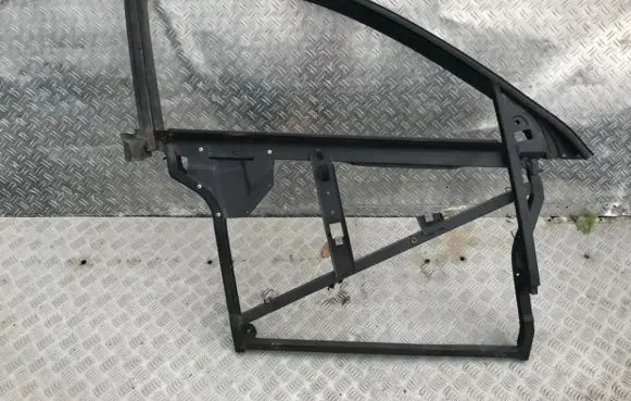 Audi A4 S4 B5 8D Front door window/glass frame 