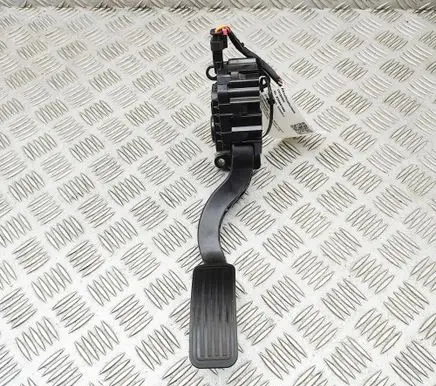Tesla Model 3 Highland Accelerator throttle pedal 104469200E