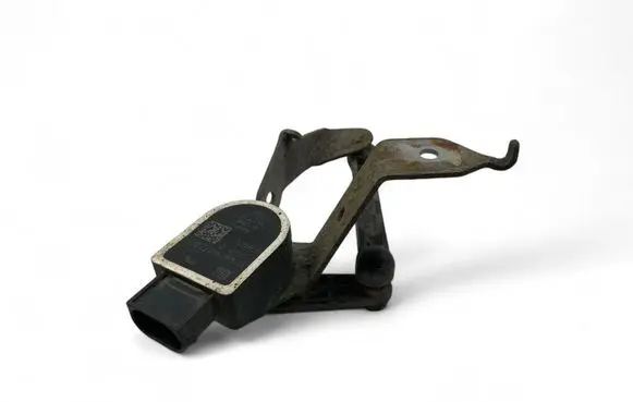 Headlight/headlamp level sensor