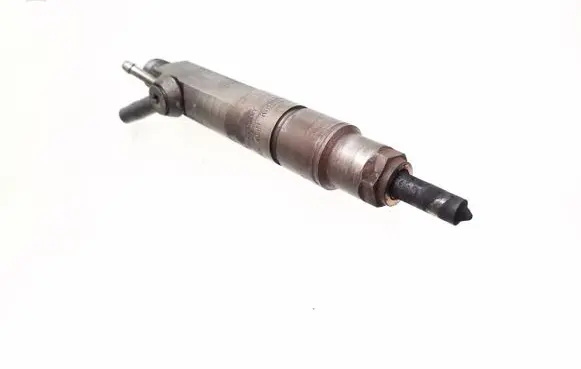 Audi A6 S6 C4 4A Fuel injector 046130201E