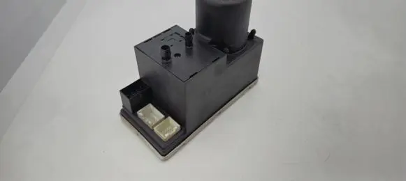 Audi A3 S3 8L Central locking vacuum pump 8L0862257K