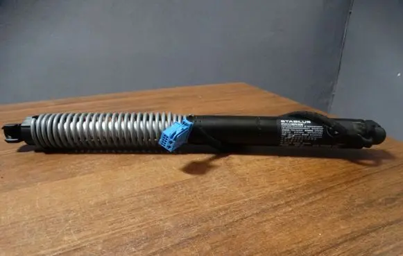 BMW 7 G11 G12 Tailgate strut 8737930