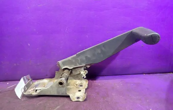 Renault Kangoo II Handbrake/parking brake lever assembly 8200892484