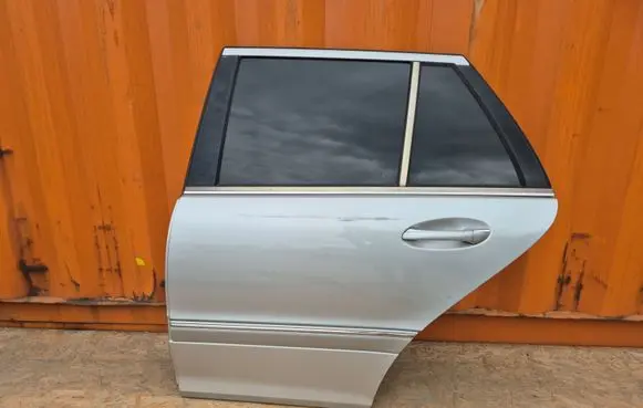 Mercedes-Benz C W203 Rear door 