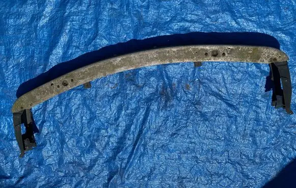 BMW 7 E32 Front bumper support beam BMW 7 E32 BELKA WZMOCNIENIE ZDERZAKA PRZÓD
