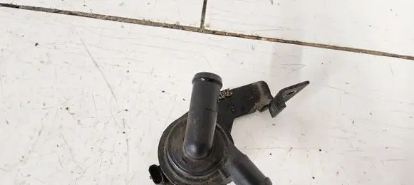 Audi Q5 SQ5 Electric auxiliary coolant/water pump 03L121093A