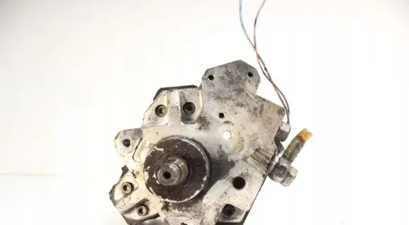 Audi A8 S8 D3 4E Fuel injection high pressure pump 0445010090