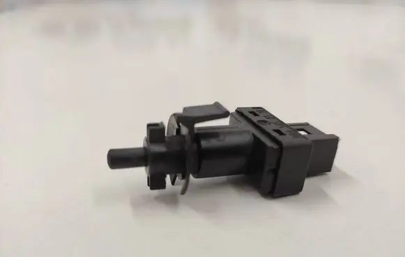 Mercedes-Benz ML W163 Brake pedal sensor switch 0045452114
