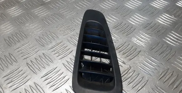 Mercedes-Benz Vito Viano W639 Dashboard air vent grill cover trim A6398603885