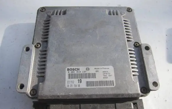 Citroen Xsara Picasso Engine control unit/module 9635158480 0281010137 EDC15C2