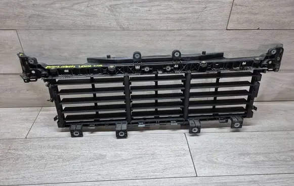 Porsche Cayenne (9Y0 9Y3) Intercooler air channel guide 9Y0806255D