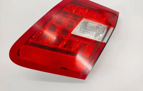 Mercedes-Benz E W212 Tailgate rear/tail lights A2128200864 483502