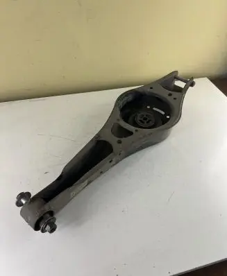 Volkswagen PASSAT B6 Rear control arm 26DD1CSFAA