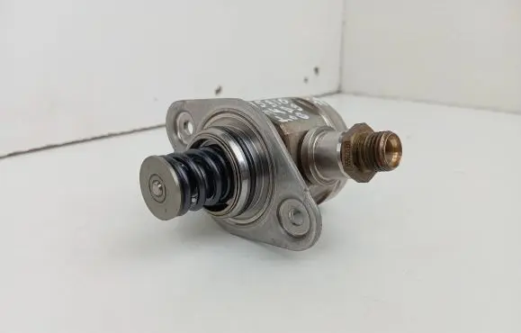 Audi A4 S4 B9 Fuel injection high pressure pump 06K127028D 06E127A08 0261520487