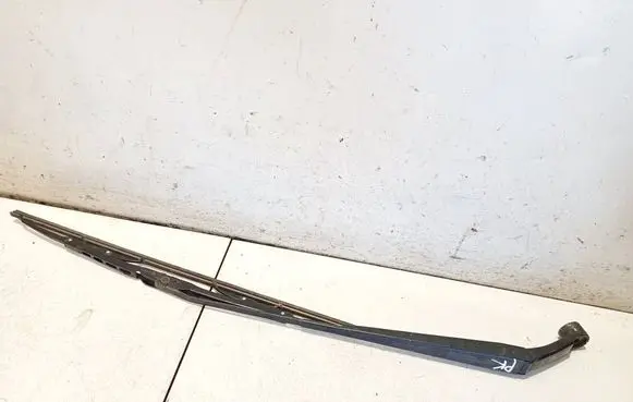 Toyota Hilux (AN10, AN20, AN30) Front wiper blade arm
