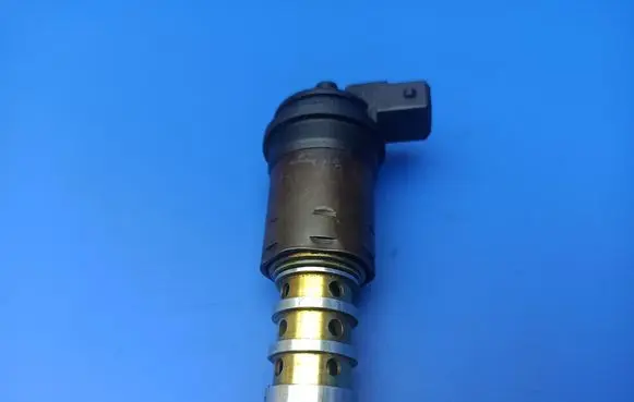 BMW 7 E65 E66 Camshaft vanos timing valve 1707323 1136170732309