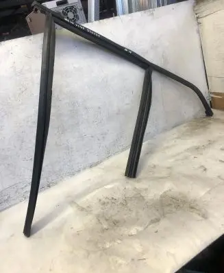 Volvo XC40 Rubber seal rear door window/glass 33314718